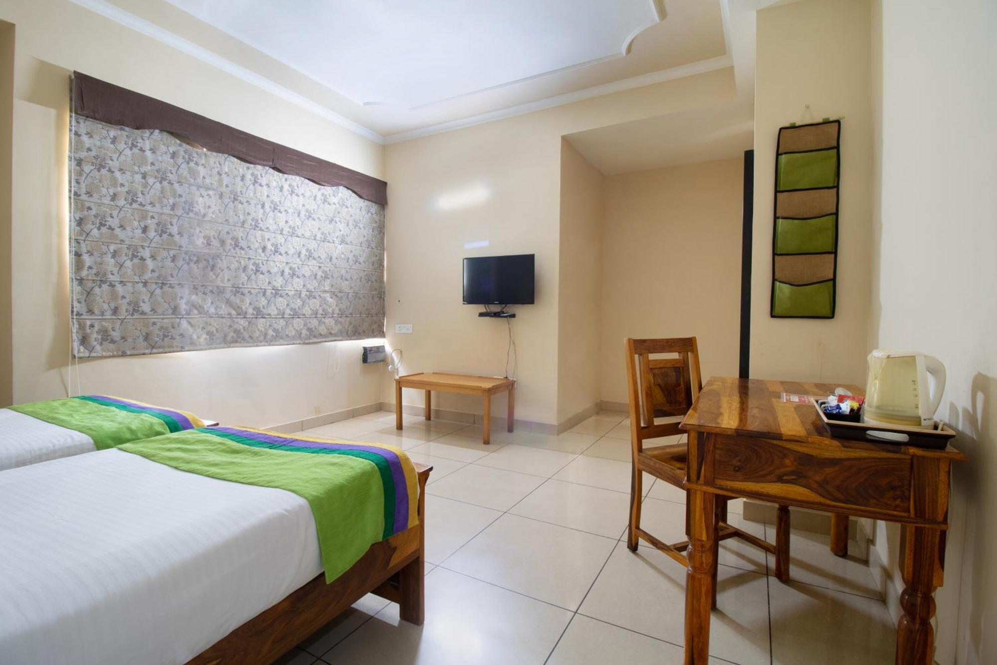 Treebo The Anchorage Malviya Nagar Hotel Jaipur Bagian luar foto