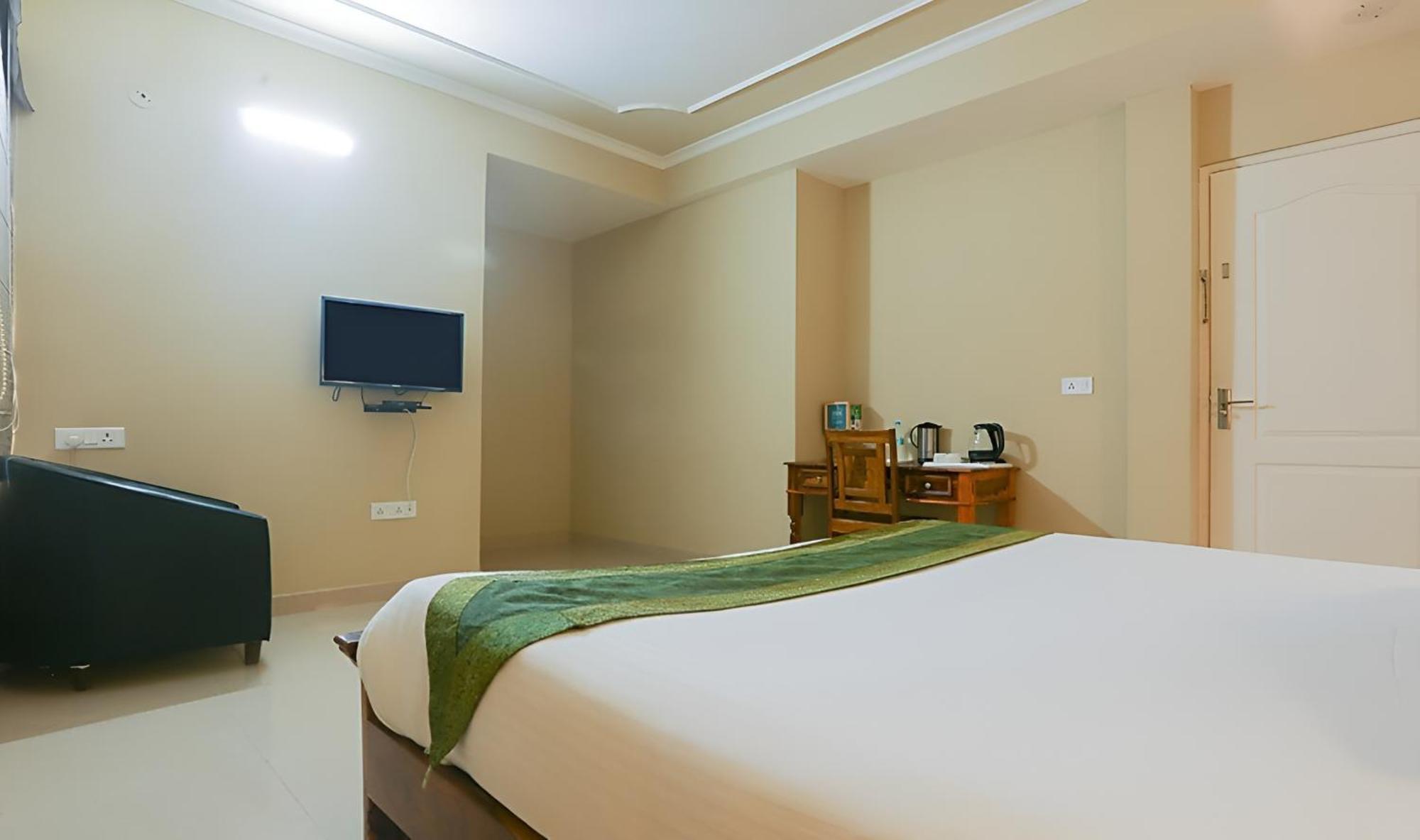 Treebo The Anchorage Malviya Nagar Hotel Jaipur Bagian luar foto